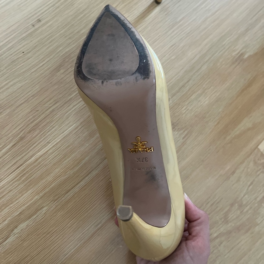 Prada Patent Leather Beige Heels - image 5